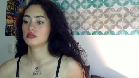 Snapshot of shelsy_d chatting on April 16, 2026, 9:39 pm S H E L S Y online show from April 16, 2026, 9:39 pm