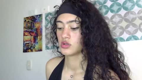 Snapshot of shelsy_d chatting on May 21, 2026, 9:44 pm S H E L S Y online show from May 21, 2026, 9:44 pm