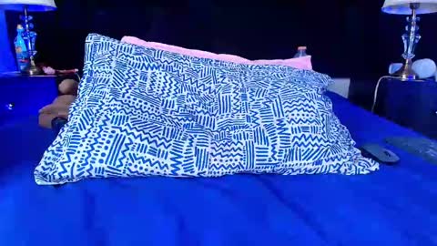 Shelsy online show from March 5, 2025, 3:07 pm