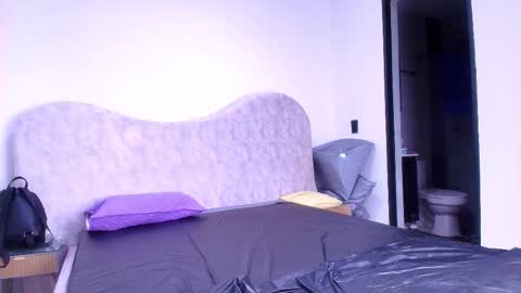 Shelsy online show from November 21, 2025, 11:53 am