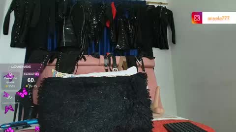Snapshot of shengyi_blue chatting on May 2, 2026, 11:48 am anyela7773 online show from May 2, 2026, 11:48 am
