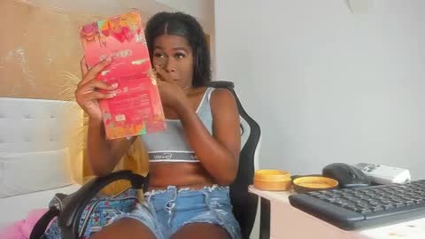 shenielxxx online show from December 5, 2024, 12:22 pm