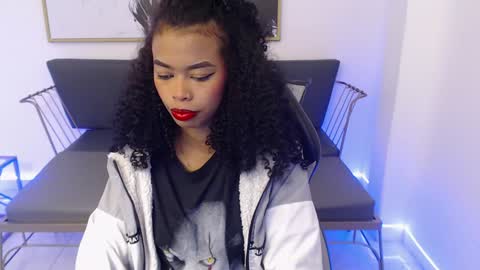 Shenna online show from December 18, 2024, 1:34 pm