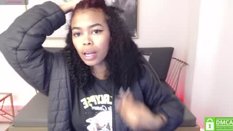 Shenna online show from December 30, 2024, 1:03 pm