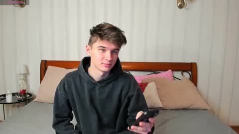 Max online show from September 27, 2025, 7:30 pm