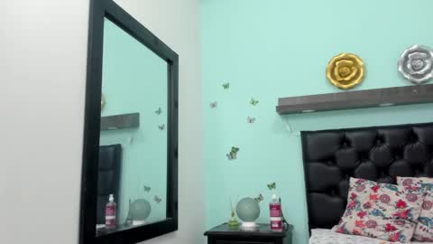 sheryn_brown1 online show from October 9, 2025, 12:03 pm