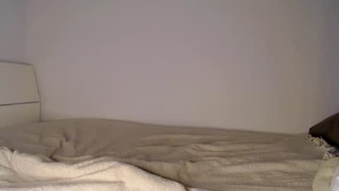 Peach  online show from April 24, 2026, 8:55 pm