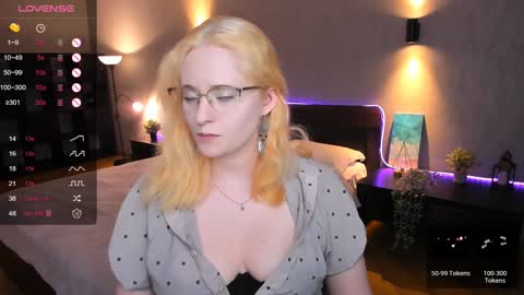 Hello guys my name is Aemilia online show from January 24, 2025, 12:31 pm