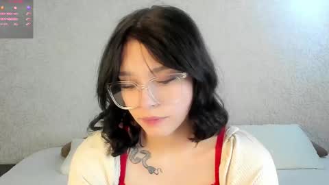 Iris online show from December 5, 2025, 12:03 pm