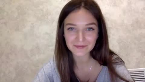 Jesica online show from October 3, 2025, 8:28 pm