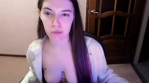 shiraha___rafieru online show from April 21, 2026, 10:56 pm