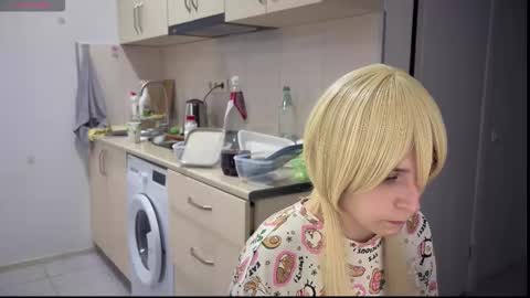 Im Lilu Rosenblum  Guys I have   ----Ill be glad to see you there online show from September 28, 2025, 6:13 pm