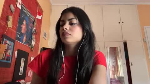 Snapshot of shirleendurrah chatting on April 16, 2026, 8:48 am Karin online show from April 16, 2026, 8:48 am