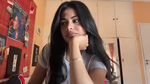 Snapshot of shirleendurrah chatting on April 23, 2026, 8:13 am Karin online show from April 23, 2026, 8:13 am