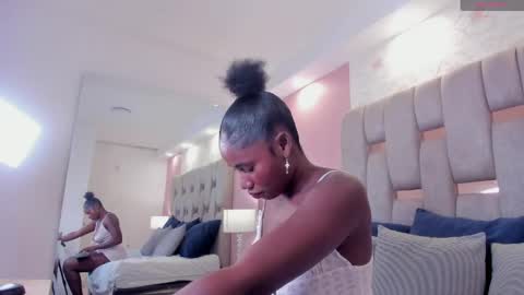 Snapshot of shirlyqueen chatting on May 17, 2026, 6:59 pm Shirly online show from May 17, 2026, 6:59 pm