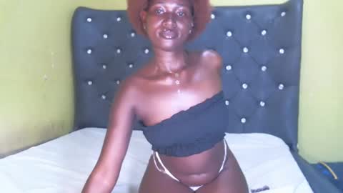 Shi-ro online show from February 19, 2025, 11:25 pm