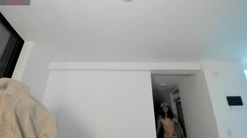 -- online show from November 30, 2025, 12:36 am