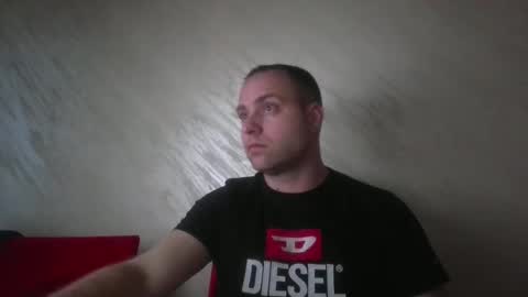 Snapshot of shmele_04 chatting on January 18, 2025, 3:05 pm shmele_04 online show from January 18, 2025, 3:05 pm