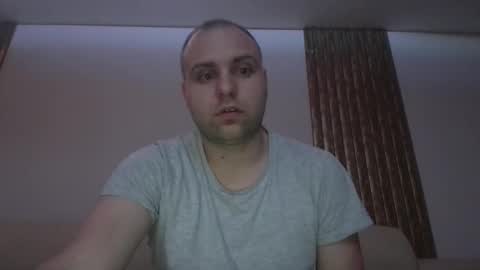 Snapshot of shmele_04 chatting on October 28, 2025, 7:16 pm shmele_04 online show from October 28, 2025, 7:16 pm