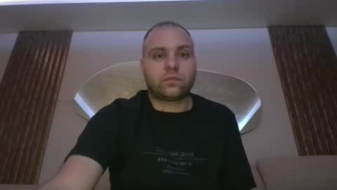 Snapshot of shmele_04 chatting on January 11, 2026, 10:59 pm shmele_04 online show from January 11, 2026, 10:59 pm