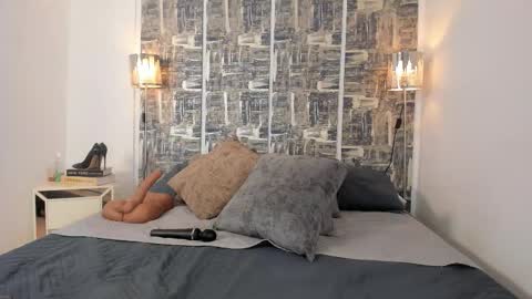 SHOFIA online show from February 4, 2026, 10:26 pm