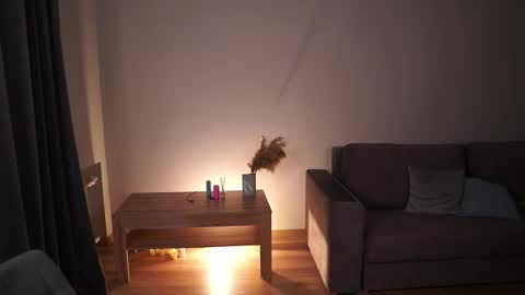 Agatha online show from September 11, 2025, 1:22 pm