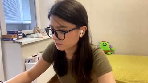 Snapshot of shontagrabowski chatting on June 19, 2026, 2:32 pm Marie online show from June 19, 2026, 2:32 pm