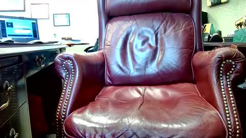 nikolas send dm for an appointment online show from February 25, 2025, 4:21 pm