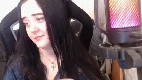 show_for_you online show from March 5, 2025, 6:54 am