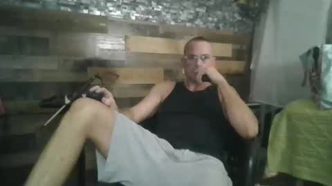 Red4040 online show from October 6, 2025, 7:50 am