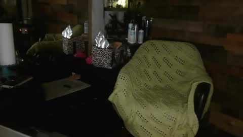 Red4040 online show from October 23, 2025, 8:35 am