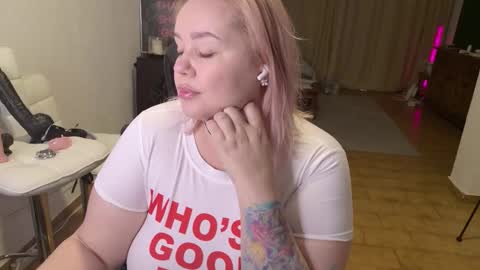 Mimi   online show from January 18, 2026, 8:07 am