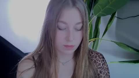 ShowmeYourfetish online show from June 17, 2026, 5:10 am