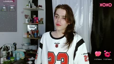 Snapshot of shun_sun chatting on December 5, 2024, 3:48 am Shun White online show from December 5, 2024, 3:48 am