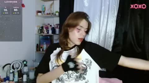 Snapshot of shun_sun chatting on February 10, 2025, 1:57 am Shun White online show from February 10, 2025, 1:57 am