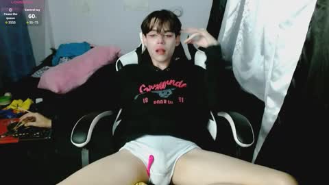 Snapshot of shun_sun chatting on January 15, 2026, 5:34 am Shun White online show from January 15, 2026, 5:34 am