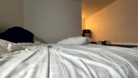 shurthingxx online show from January 8, 2025, 4:44 am