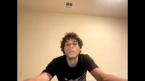 shurthingxx online show from February 18, 2025, 10:49 am