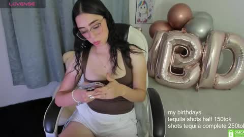 Nahomy online show from January 18, 2025, 1:52 am