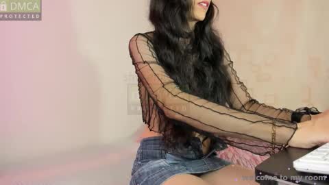 Snapshot of shy_angel_30 chatting on November 4, 2025, 4:17 pm Angel online show from November 4, 2025, 4:17 pm