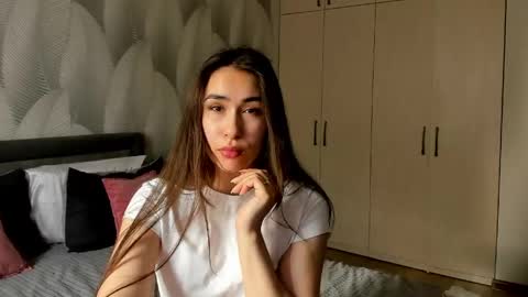 Mika online show from April 20, 2026, 2:14 am