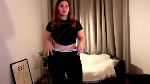 shy_nerd_babyy online show from February 9, 2025, 5:29 am