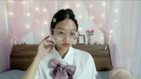 Snapshot of shy_pink_doll chatting on July 29, 2026, 3:54 pm shy_pink_doll online show from July 29, 2026, 3:54 pm