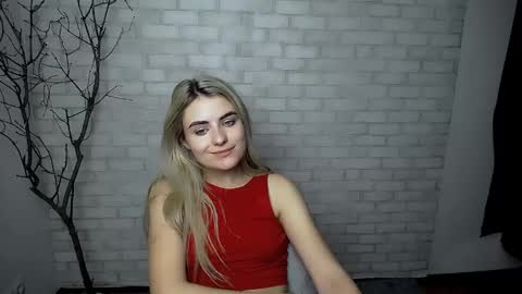 shy_sabrina_ online show from January 10, 2025, 12:04 pm