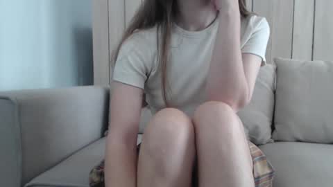 shy_schoolgirl_ online show from February 8, 2025, 9:03 am