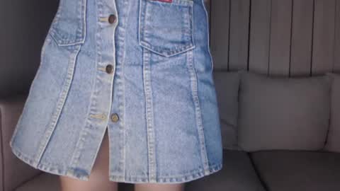 shy_schoolgirl_ online show from February 20, 2025, 7:41 pm