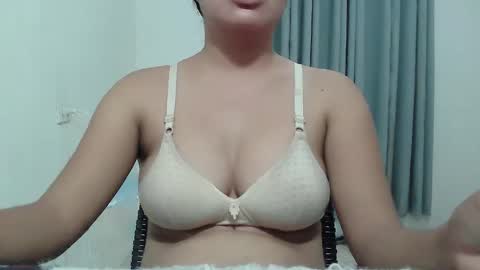 shy_thea online show from November 27, 2025, 3:14 pm