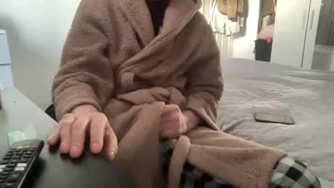 shyboy0533 online show from December 19, 2025, 9:05 am