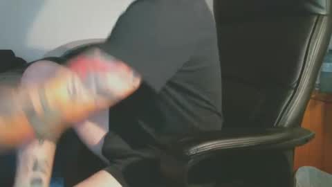 shyboyhugecum2020 online show from October 28, 2025, 2:59 am