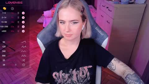 Effie online show from January 8, 2025, 1:53 am